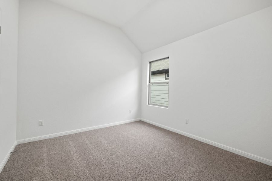 Spacious, unfurnished interior of a new home in Trinity Ranch, Elgin (Image 25).