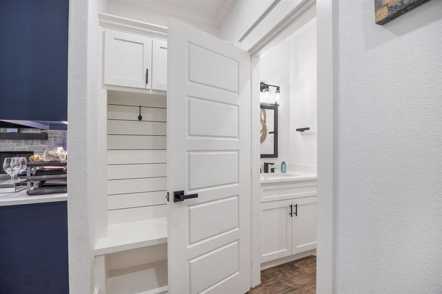 Furnished interior view inside a new home in , Tyler (Image 13).