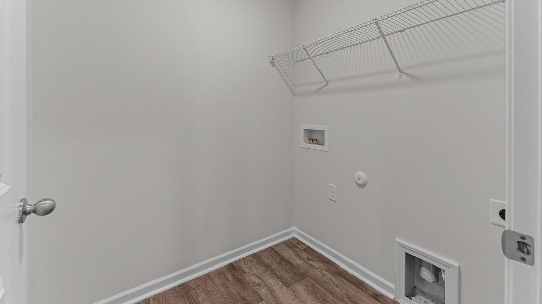 Spacious, unfurnished interior of a new home in Madeline Farm, New Bern (Image 21). Spacious, unfurnished interior of a new home in Madeline Farm, New Bern (Image 21).