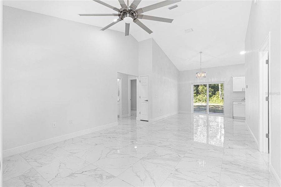 Spacious, unfurnished interior of a new home in , Summerfield (Image 16).