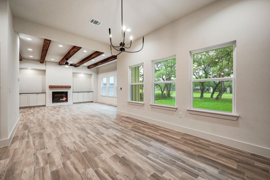 Spacious, unfurnished interior of a new home in , Wimberley (Image 20).