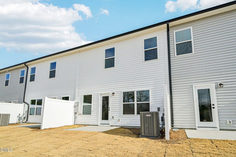 37-web-or-mls-Mirth Ct-S0701-037