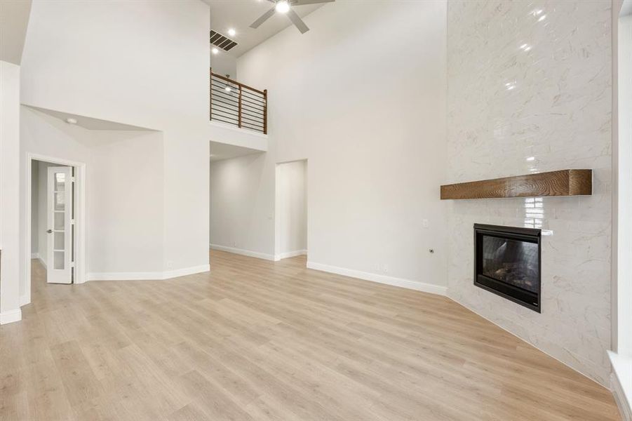 Spacious, unfurnished interior of a new home in Addison Hills, Cedar Hill (Image 18).