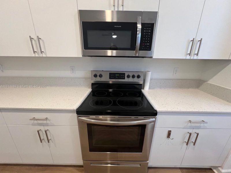 Image 27 of a home in .