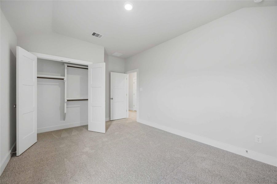 Spacious, unfurnished interior of a new home in Ellwood, Iowa Colony (Image 33). Spacious, unfurnished interior of a new home in Ellwood, Iowa Colony (Image 33).
