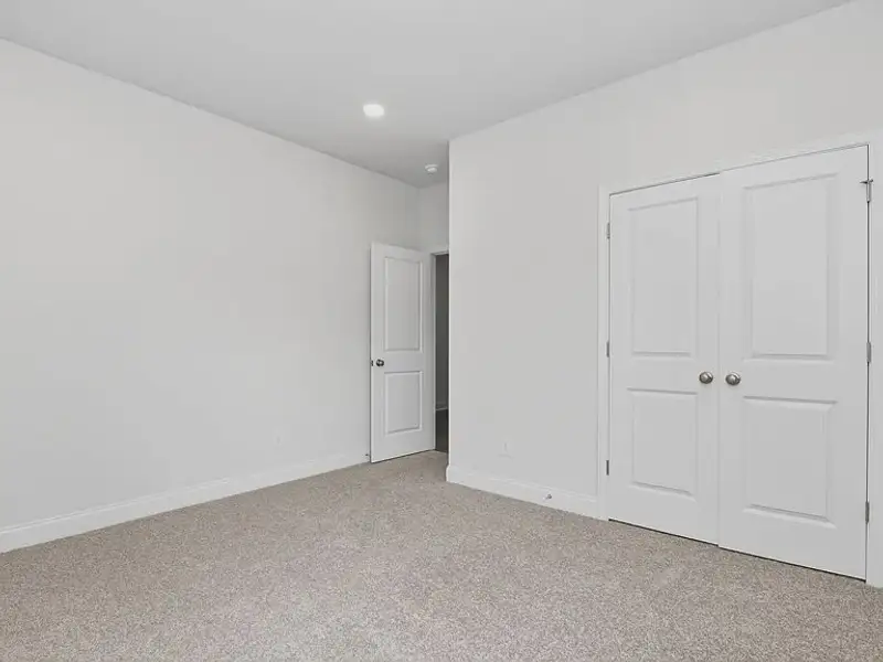 Spacious, unfurnished interior of a new home in Portrait Hills, Aiken (Image 11).