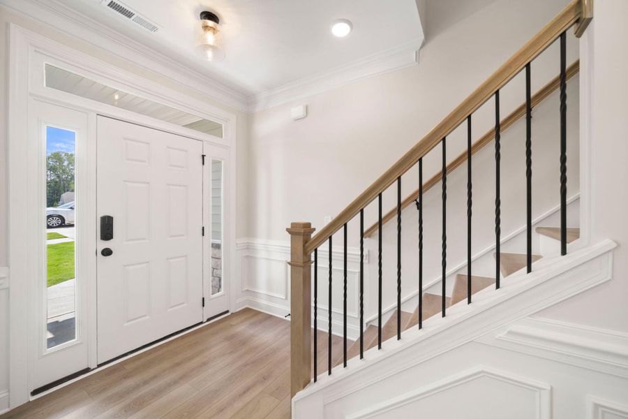 Spacious, unfurnished interior of a new home in Pisgah Park, Kernersville (Image 12).