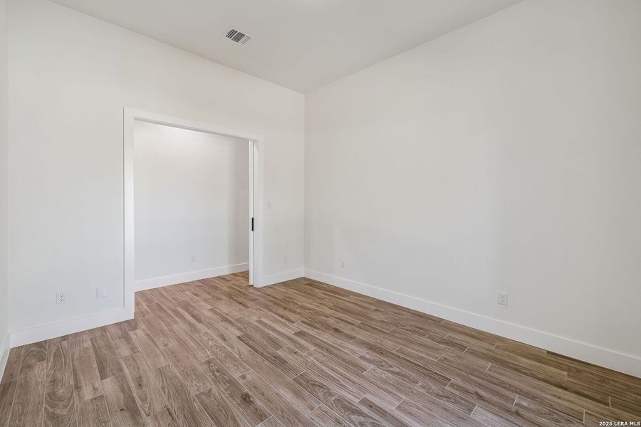 Spacious, unfurnished interior of a new home in , Spring Branch (Image 67).