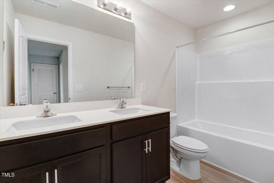 22-200 Streamlet Dr-22