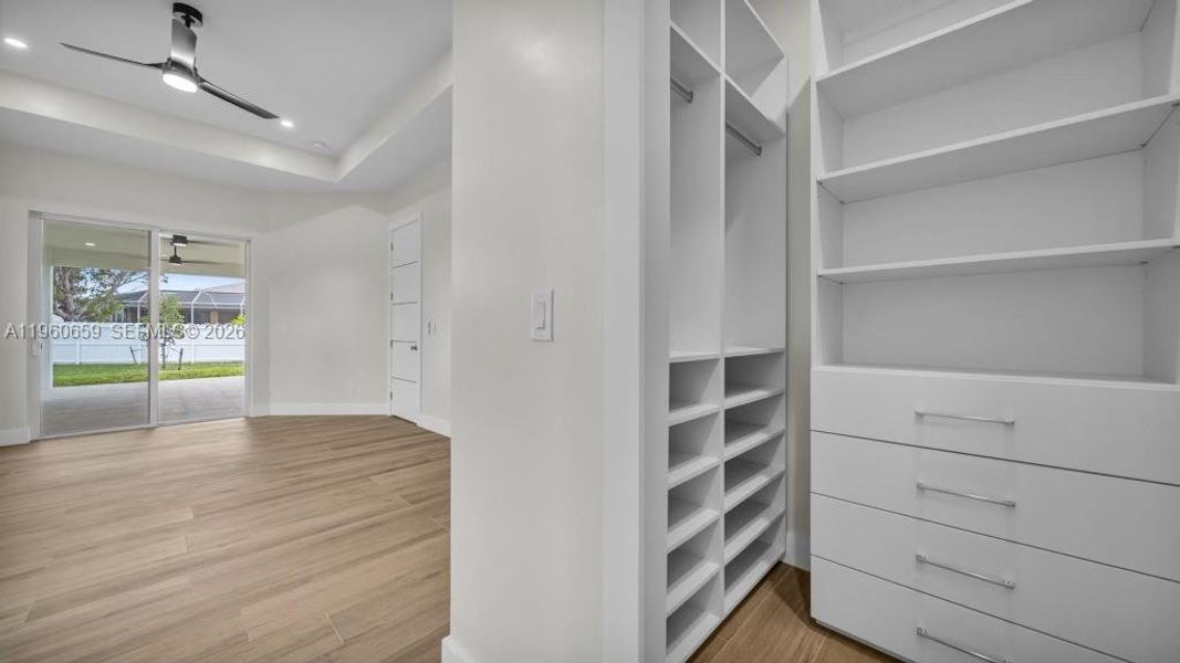 Spacious, unfurnished interior of a new home in , Cape Coral (Image 45). Spacious, unfurnished interior of a new home in , Cape Coral (Image 45).