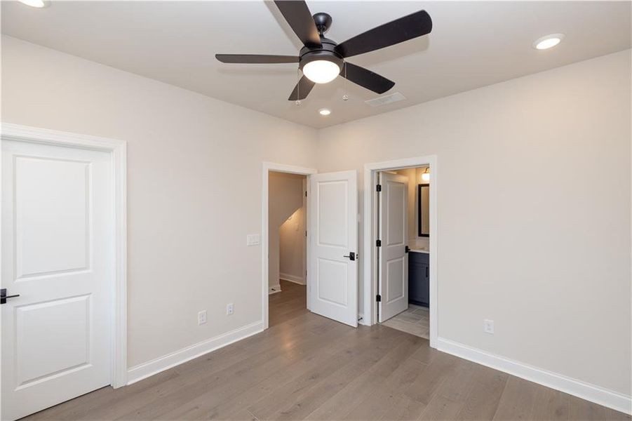 Spacious, unfurnished interior of a new home in Park Walke, Alpharetta (Image 13).