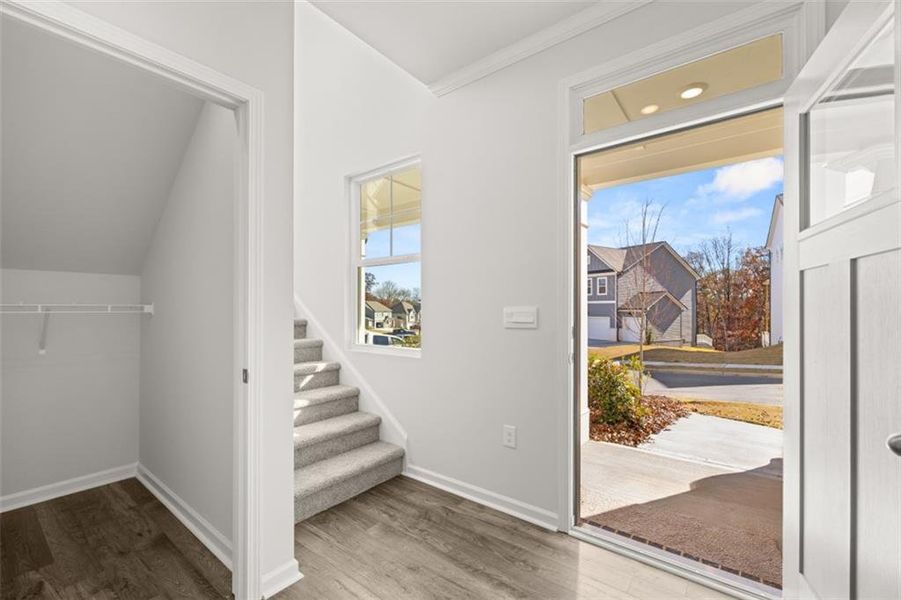 Spacious, unfurnished interior of a new home in Falcon Landing, Gainesville (Image 39).