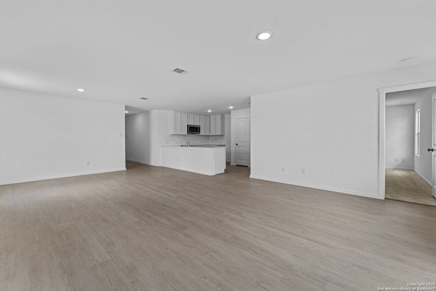 Spacious, unfurnished interior of a new home in Lodi Grove, Floresville (Image 15). Spacious, unfurnished interior of a new home in Lodi Grove, Floresville (Image 15).