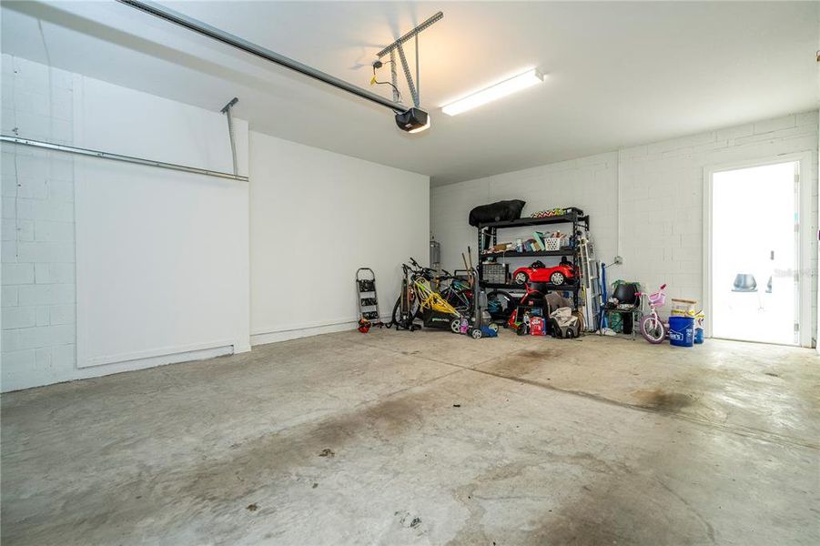 Spacious, unfurnished interior of a new home in , Winter Garden (Image 27). Spacious, unfurnished interior of a new home in , Winter Garden (Image 27).