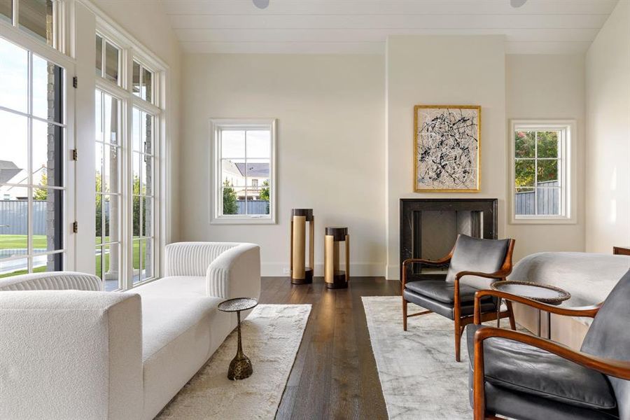 Furnished interior view inside a new home in , Dallas (Image 9).
