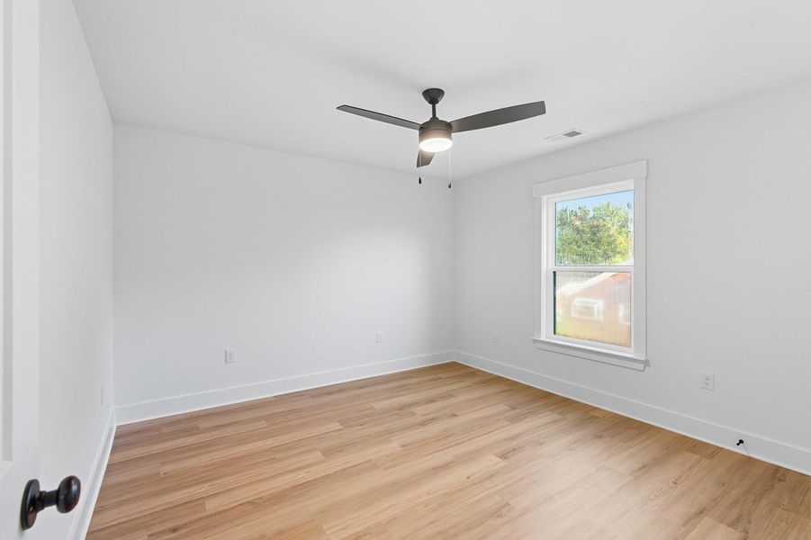 Spacious, unfurnished interior of a new home in , Charleston (Image 17).