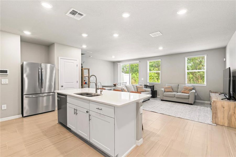 Furnished interior view inside a new home in , Wesley Chapel (Image 11).