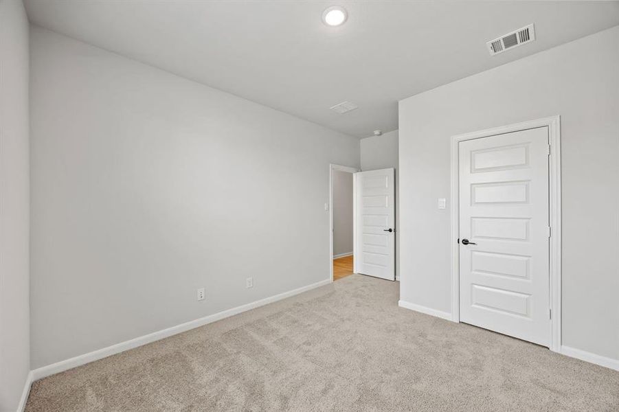 18-web-or-mls-1422-red-clover-ave