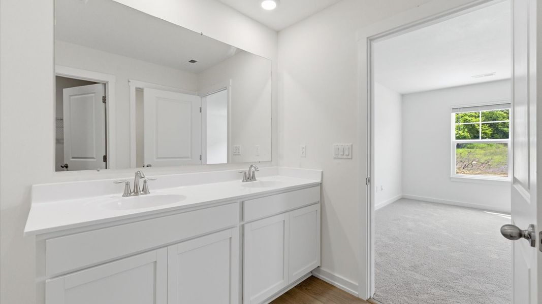 Furnished interior view inside a new home in Oak Hill, Vonore (Image 11).