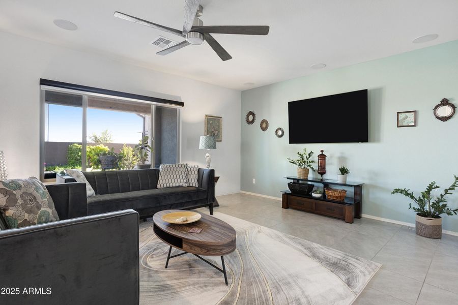 _F9A8209-2 _F9A8209-2