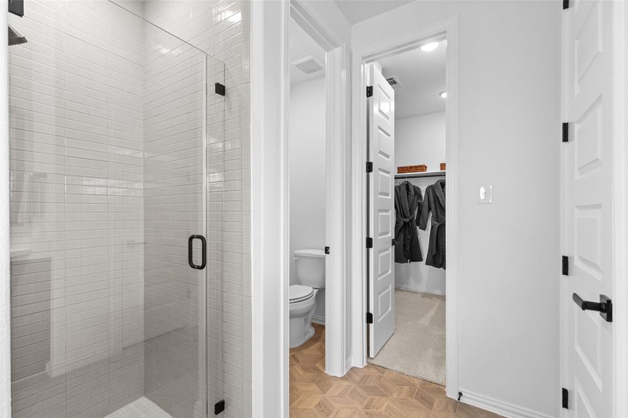 Furnished interior view inside a new home in River Ranch, Dayton (Image 40).