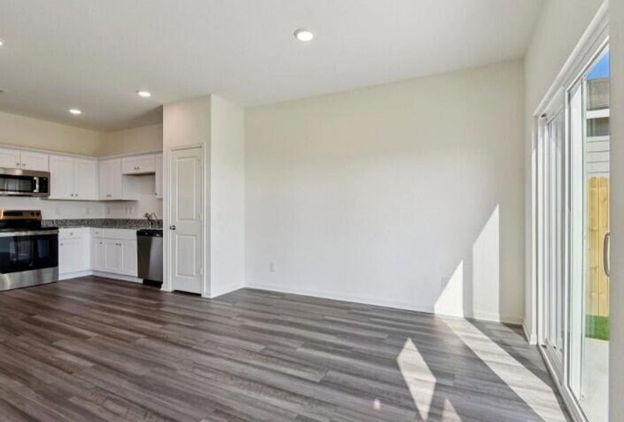 Spacious, unfurnished interior of a new home in Pinckney Place, North Charleston (Image 11).