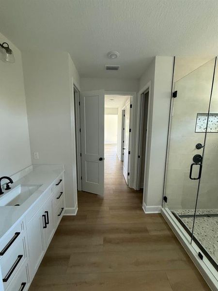 Image 32 of a home in .