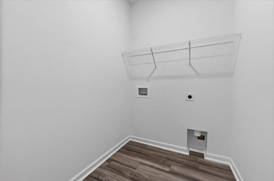 Spacious, unfurnished interior of a new home in Pender Woods at Cane Bay, Summerville (Image 32).