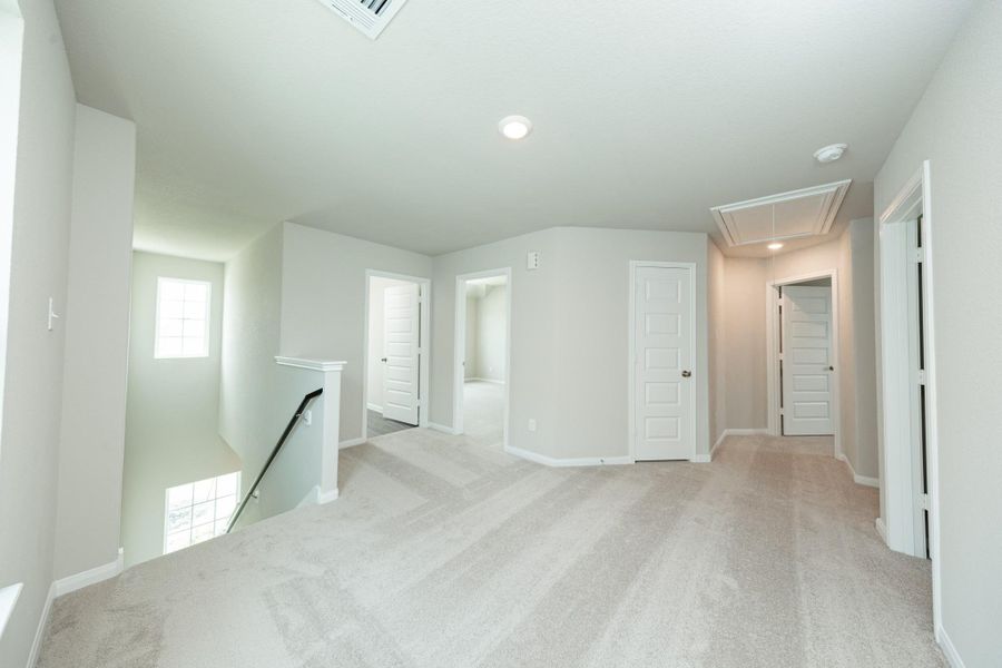 Image 6 of a home in Cliffstone Hills. Image 6 of a home in Cliffstone Hills.