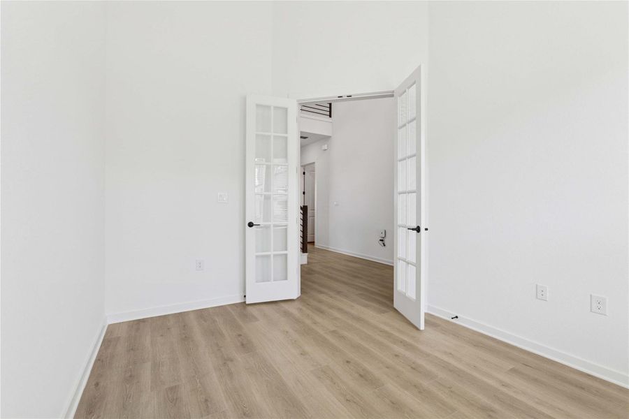 Spacious, unfurnished interior of a new home in Estancia West, Manchaca (Image 26). Spacious, unfurnished interior of a new home in Estancia West, Manchaca (Image 26).