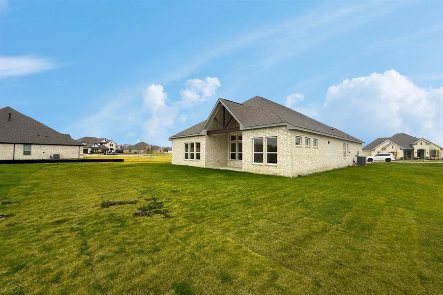 Exterior details and patio area of a home in Ridge Park Estates, Royse City (Image 15).