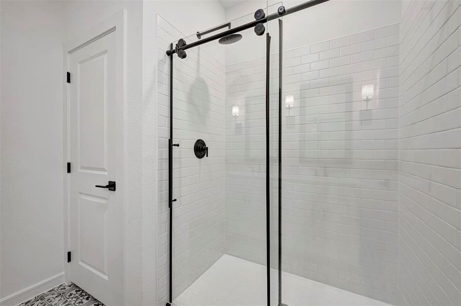 Close-up of interior finishes inside a home in Rolling Ridge, Van Alstyne (Image 13). Close-up of interior finishes inside a home in Rolling Ridge, Van Alstyne (Image 13).