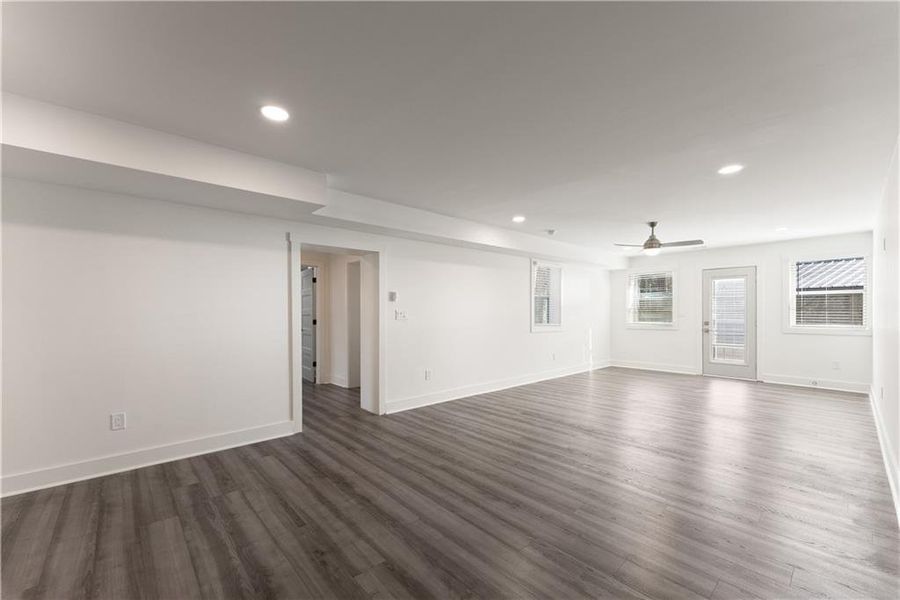 Spacious, unfurnished interior of a new home in , Gainesville (Image 50).
