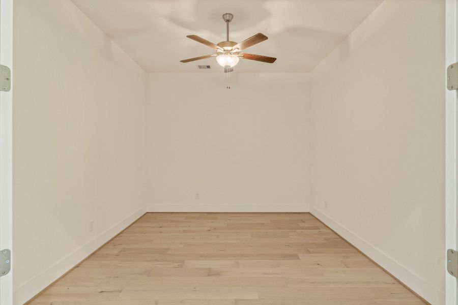Spacious, unfurnished interior of a new home in The Cedars, Plantersville (Image 12).