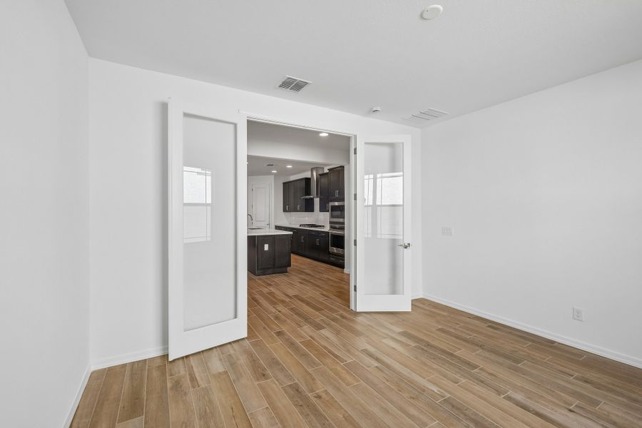 Spacious, unfurnished interior of a new home in Artisan at Asante, Surprise (Image 41). Spacious, unfurnished interior of a new home in Artisan at Asante, Surprise (Image 41).