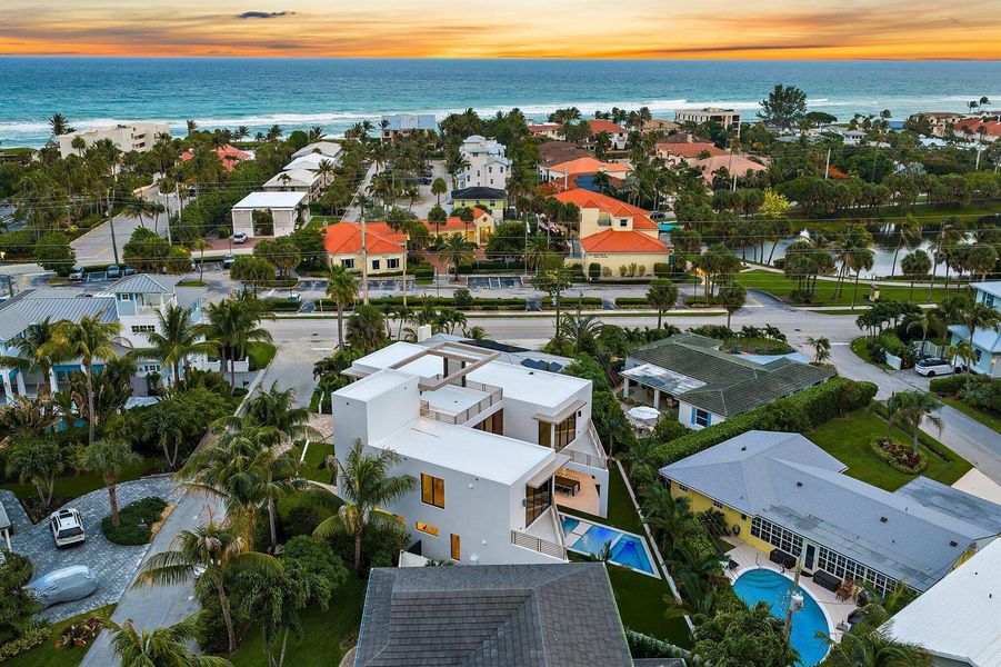 014-390JupiterLn-JunoBeach-SMALL 014-390JupiterLn-JunoBeach-SMALL