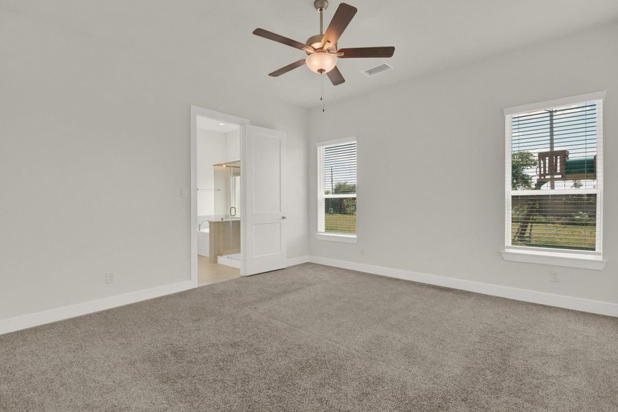 Spacious, unfurnished interior of a new home in , Katy (Image 21).