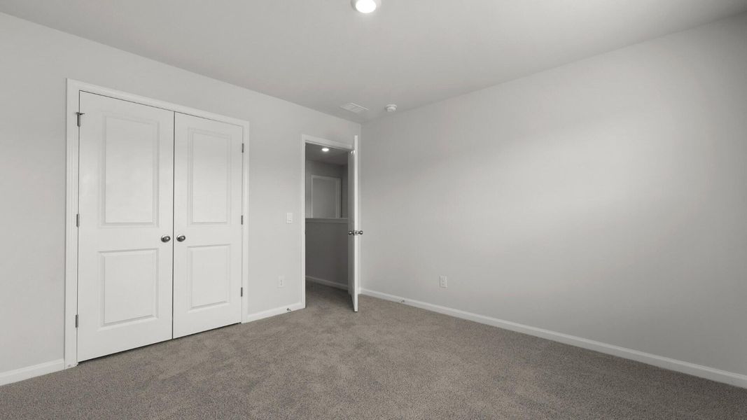 Spacious, unfurnished interior of a new home in , Summerville (Image 16).