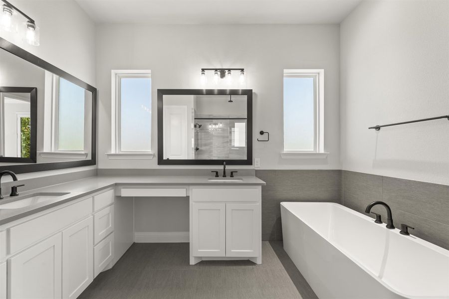 Representative furnished interior of a home built from the Wakefield by Windsor Homes in Nelson Lake Estates, Rockwall (Image 14).