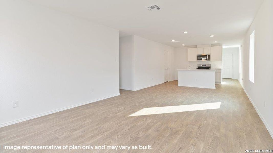 Spacious, unfurnished interior of a new home in Hickory Ridge, Elmendorf (Image 13).