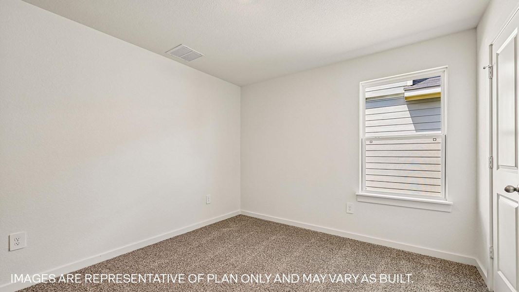 Representative unfurnished interior of a home built from the The Irvine by D.R. Horton in Monarch Ranch, Manor (Image 30).