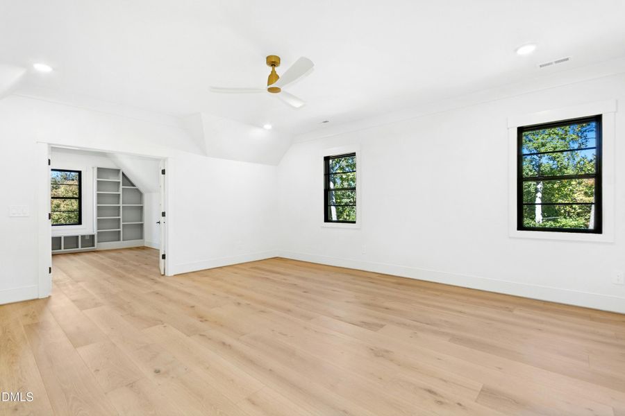 041-487784-IMG_8574 041-487784-IMG_8574