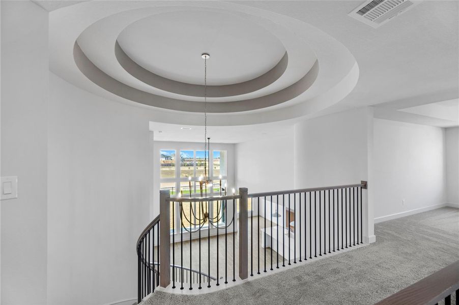 Representative image. Features, selections and colors may vary.