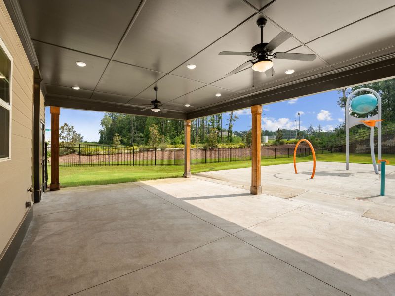 Exterior details and patio area of a home in Hawthorne Station, College Park (Image 3).