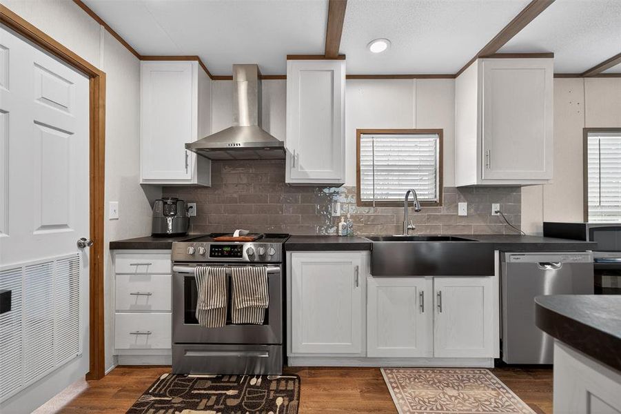 Furnished interior view inside a new home in , Kaufman (Image 7).