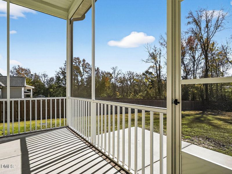 035-1280x960-screened-porch 035-1280x960-screened-porch