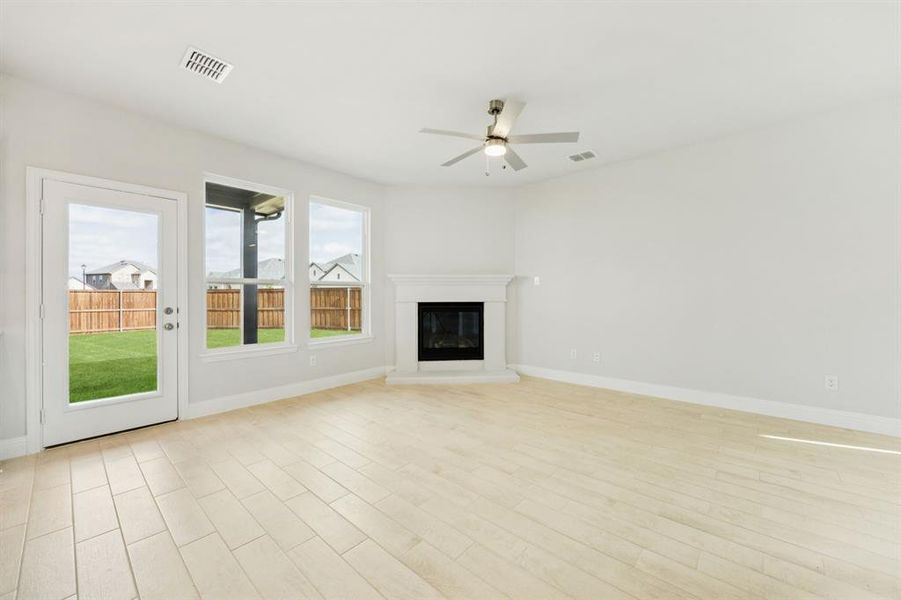 Spacious, unfurnished interior of a new home in Sicily, Princeton (Image 15).