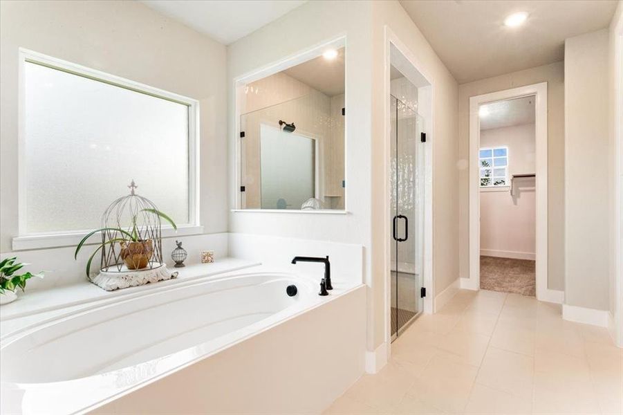 Furnished interior view inside a new home in King Crossing Estates, Van Alstyne (Image 28).