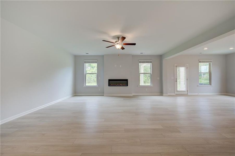 Spacious, unfurnished interior of a new home in Kingston, Locust Grove (Image 23).
