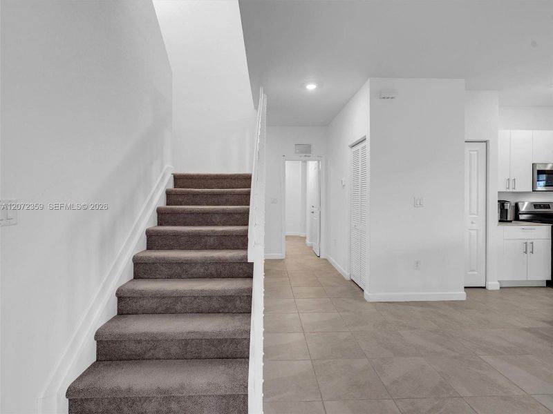 Spacious, unfurnished interior of a new home in , Homestead (Image 23).